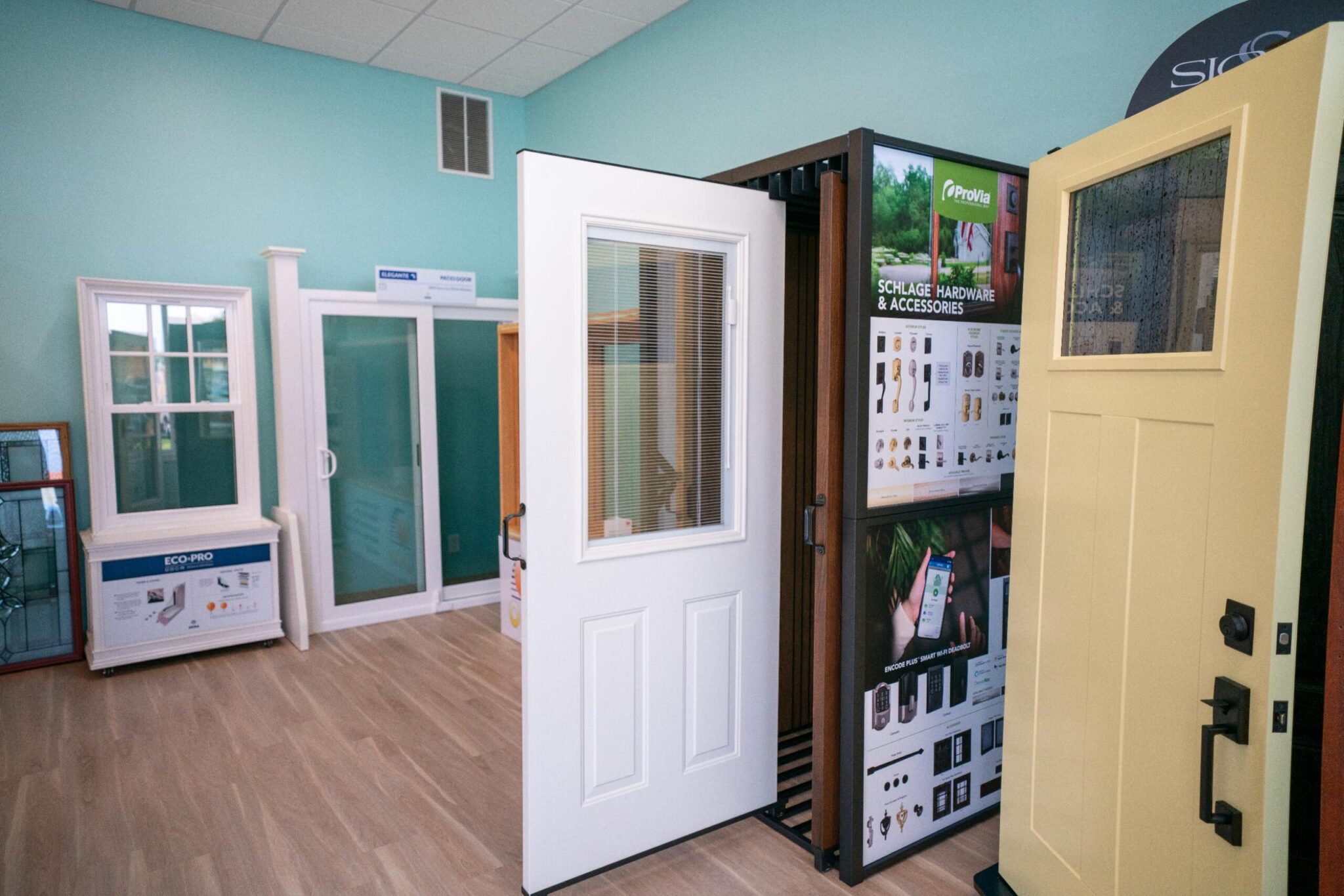 Penn-showroom-door-display